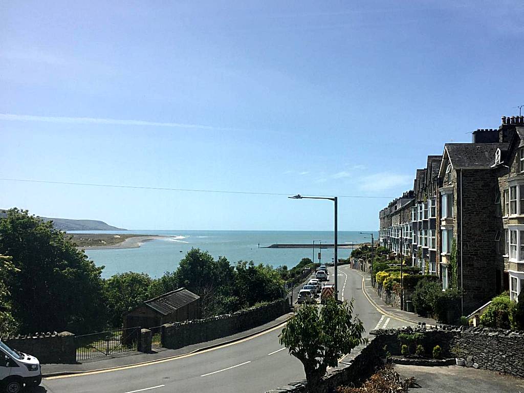 Lawrenny Lodge (Barmouth) 