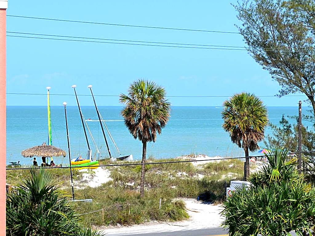 Silver Surf Gulf Beach Resort (Bradenton Beach) 