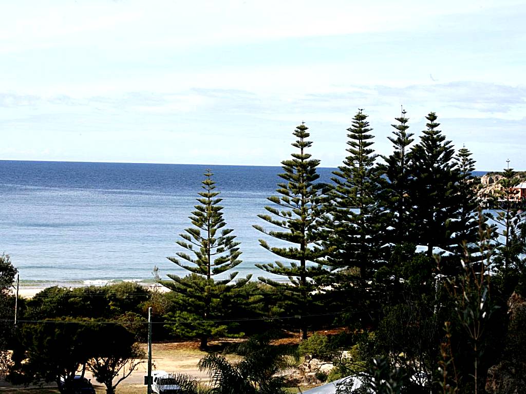 Tathra Beach House Holiday Apartments (Tathra) 