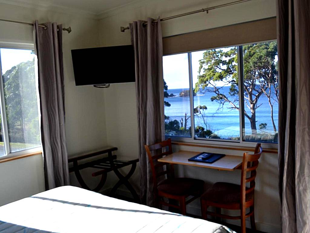 Lufra Hotel and Apartments (Eaglehawk Neck) 