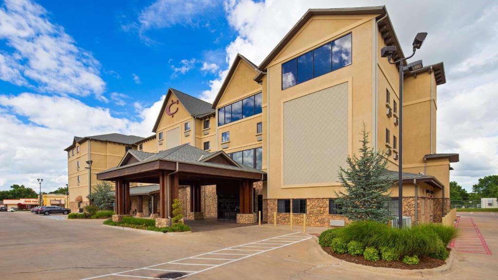 Best Western PLUS Cimarron Hotel & Suites