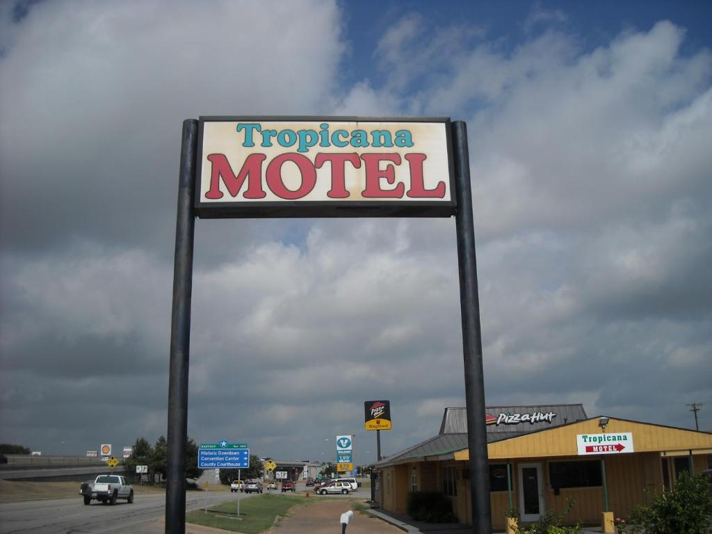 Tropicana Motel Bastrop