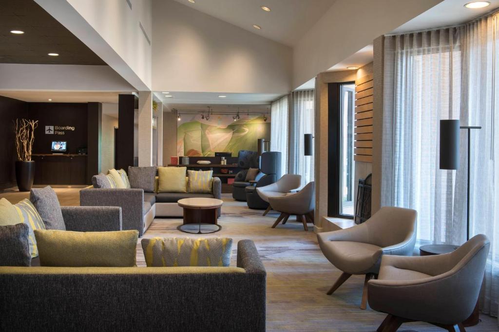 Courtyard by Marriott Boston Norwood/Canton