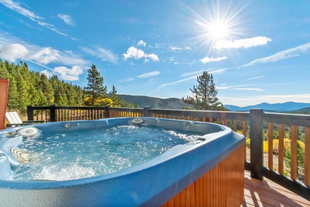 St Mary's Glacier Retreat w Hot Tub & Views