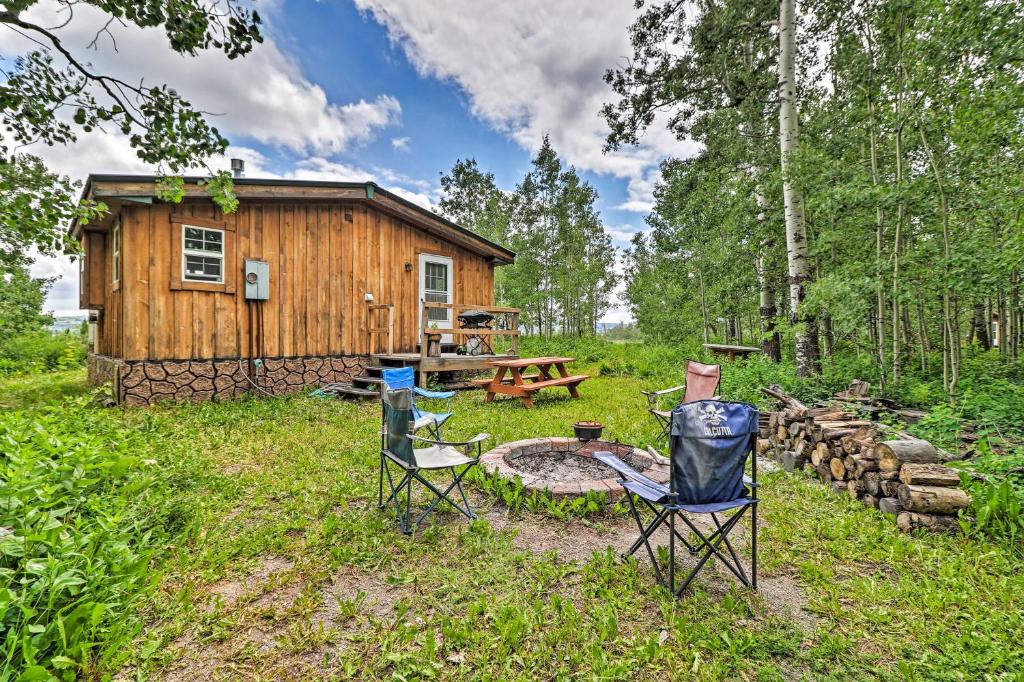 Duck Lake Cabin Rental Near Glacier National Park!