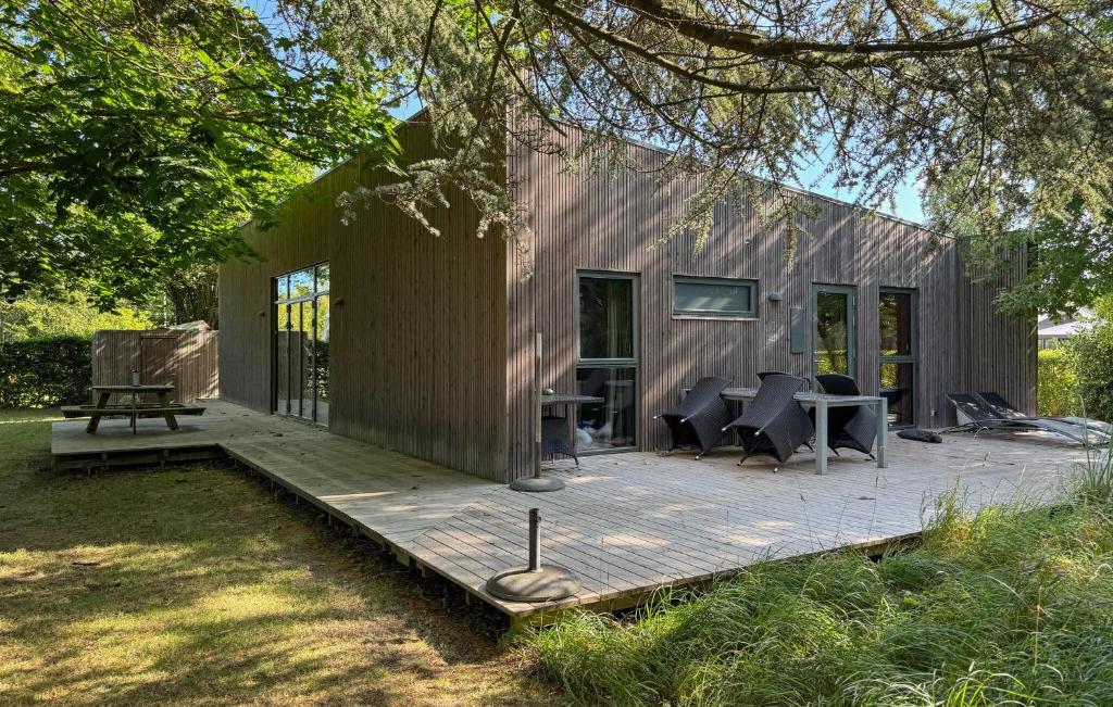 Stunning Home In Præstø With Kitchen