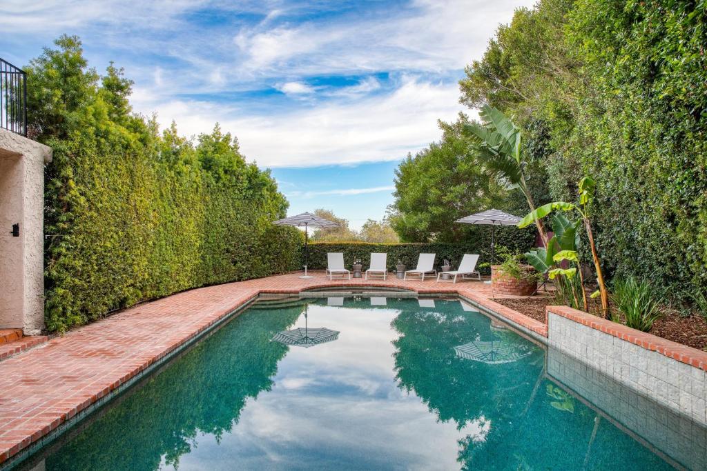 Dume Point by AvantStay Tennis Pool in Malibu