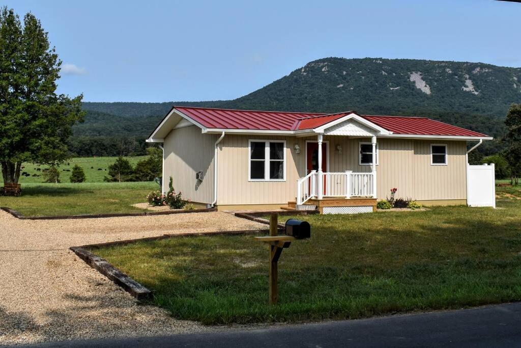 Holly Tree Retreat Located In Beautiful Luray, VA.