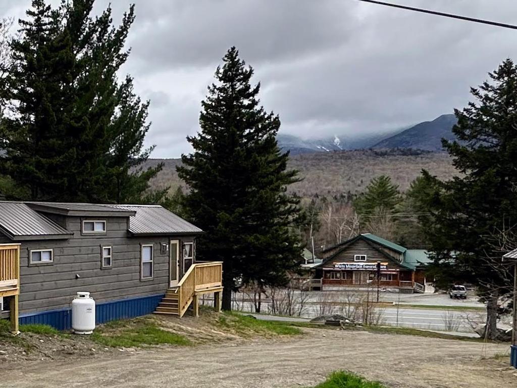 BMV6 Tiny Home village near Bretton Woods